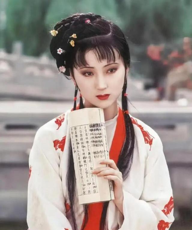 【一代人有一代人的白幼瘦】
80年代的白幼瘦：陈晓旭（林黛玉）。
90年代的白幼