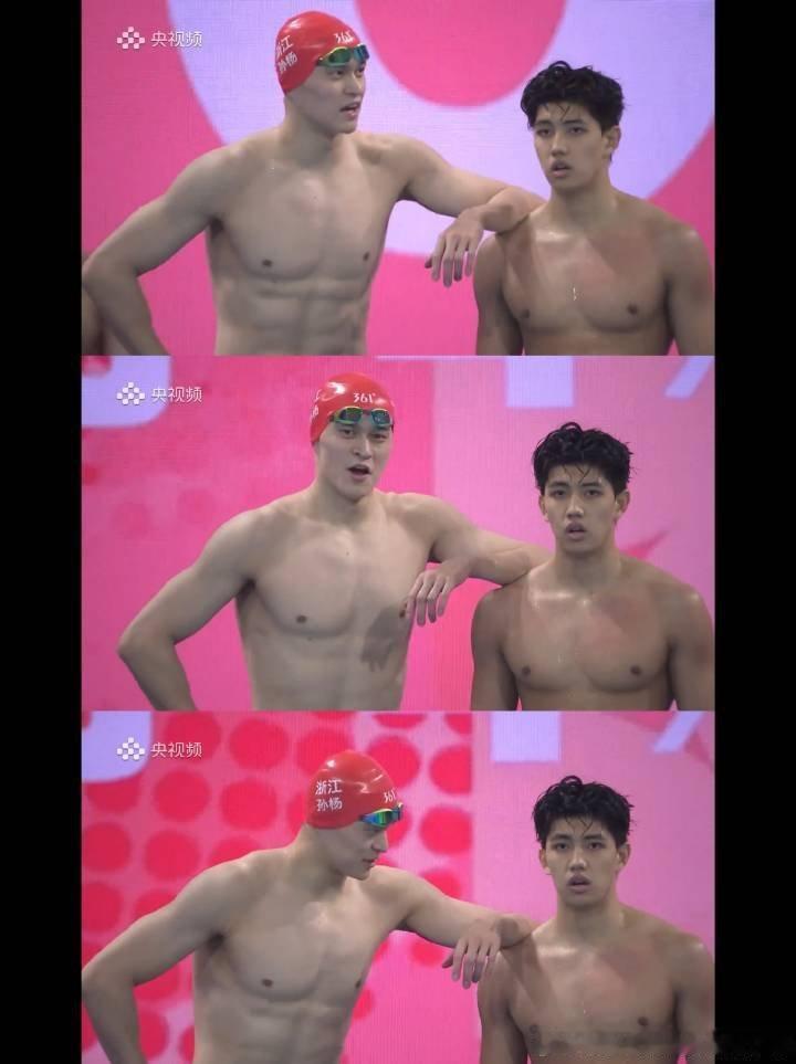 感觉这丝入心里在想：反正赘到接力🏅了 谁管你们去丝 幸灾乐祸的表情和李伟形成鲜