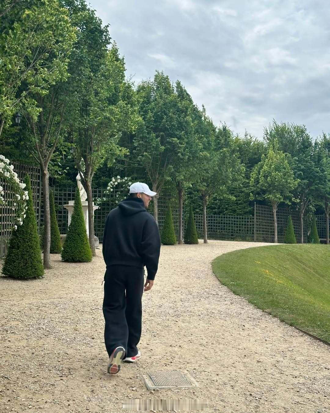 A few photos from RG! 📸阿尔卡拉斯告别法网2025 👋