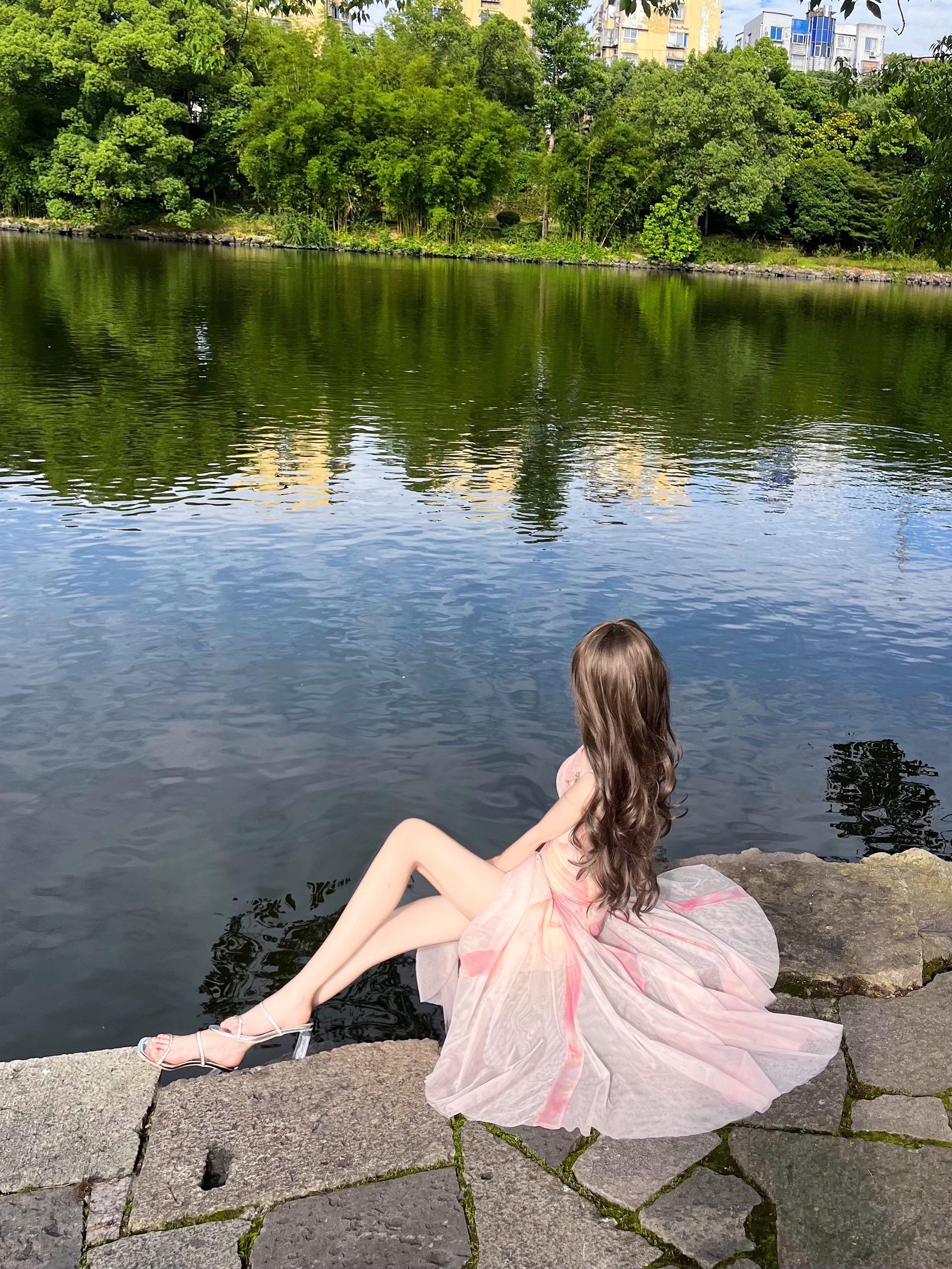 过客何须千千结