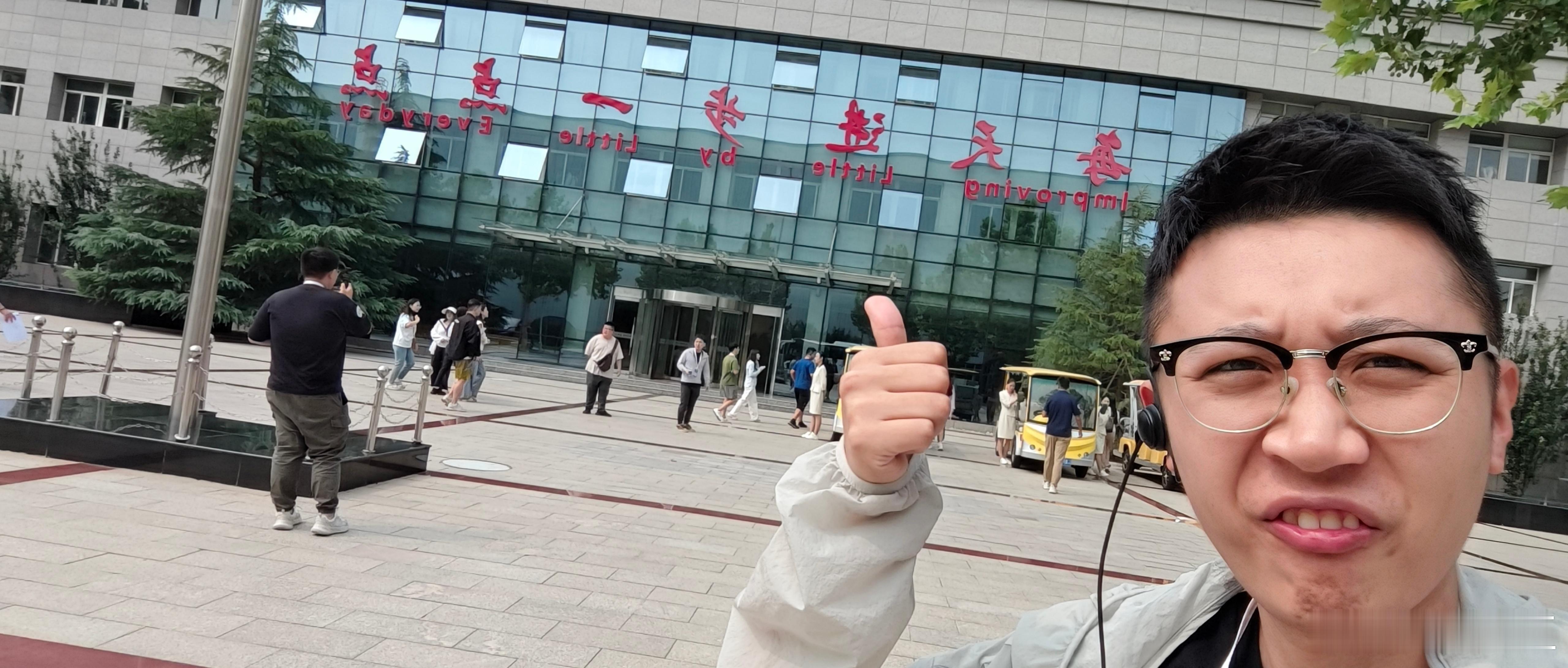 可能大家今天也刷到不少媒体老师参观长城汽车工厂和测试场的内容了，太多重复的信息不
