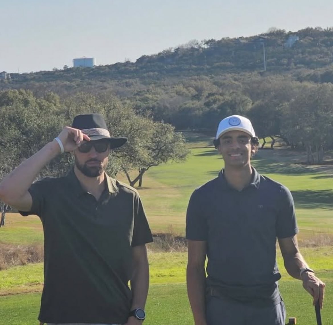 你汤也是带上克里斯蒂打上🏌️了[doge][doge][doge] ​​​