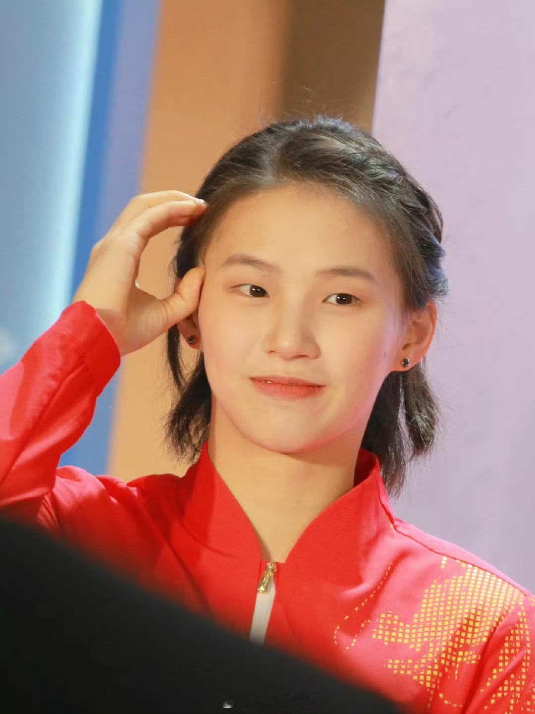 咱们主打一个开心快乐[努力] ​​​