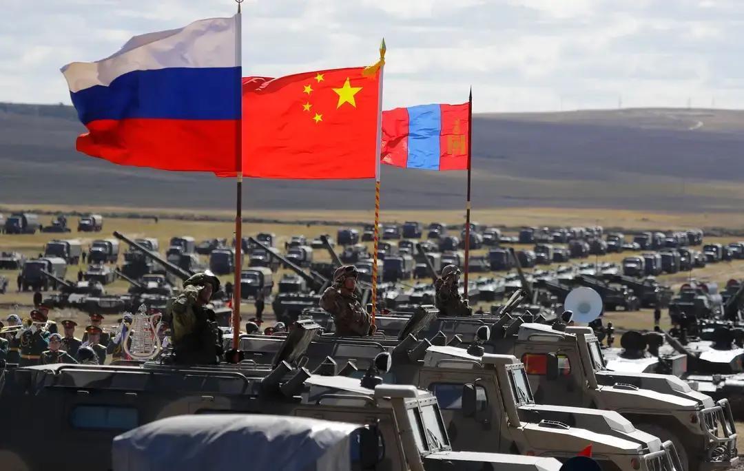 快讯！
 
美国突然宣布了
 
近期红海和黑海的航路老出状况，很多船公司改走好望