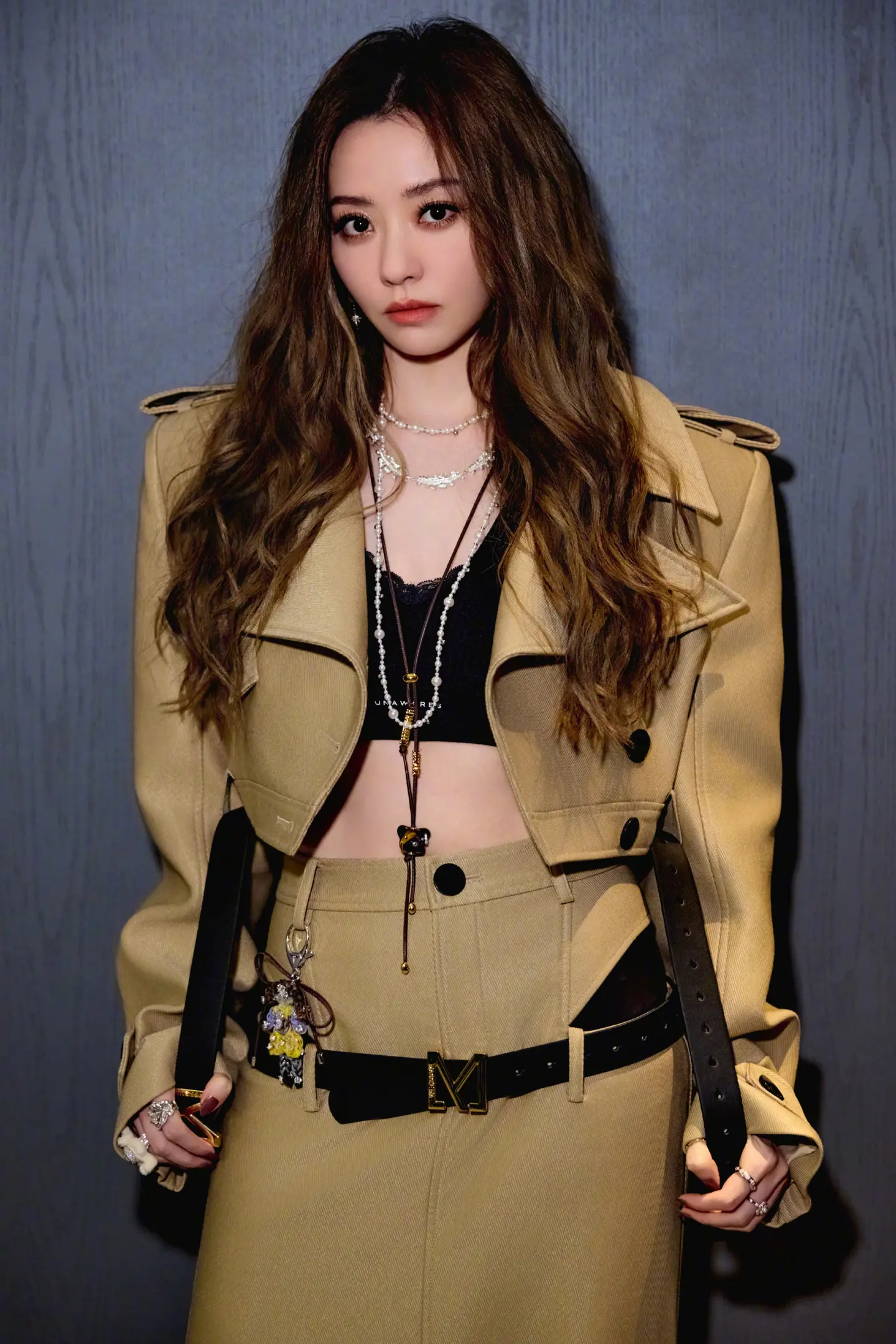 十一快乐  又美丽了  总觉得商演的造型比演唱会好看呢？