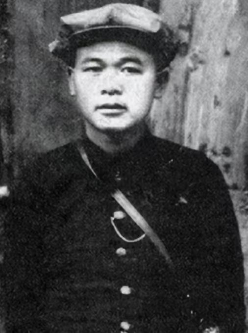 缺席整个解放战争，徐海东为何稳居大将第二？两件大功无人能及。
 
1955年全军