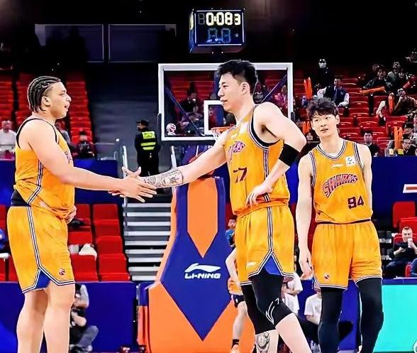 上海队全员得分，这进攻火力太恐怖了！！！

在今天上海主场迎战吉林的比赛中，上半