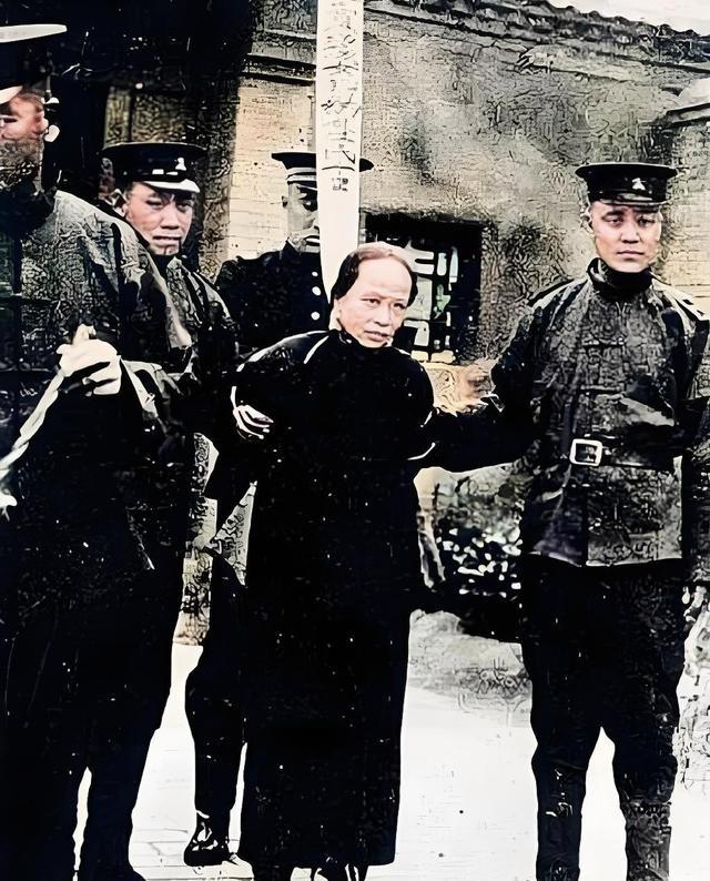 1950年，蒋介石“姐姐”被抓，她的处决意见上报至北京，周总理亲自去跟毛主席求情