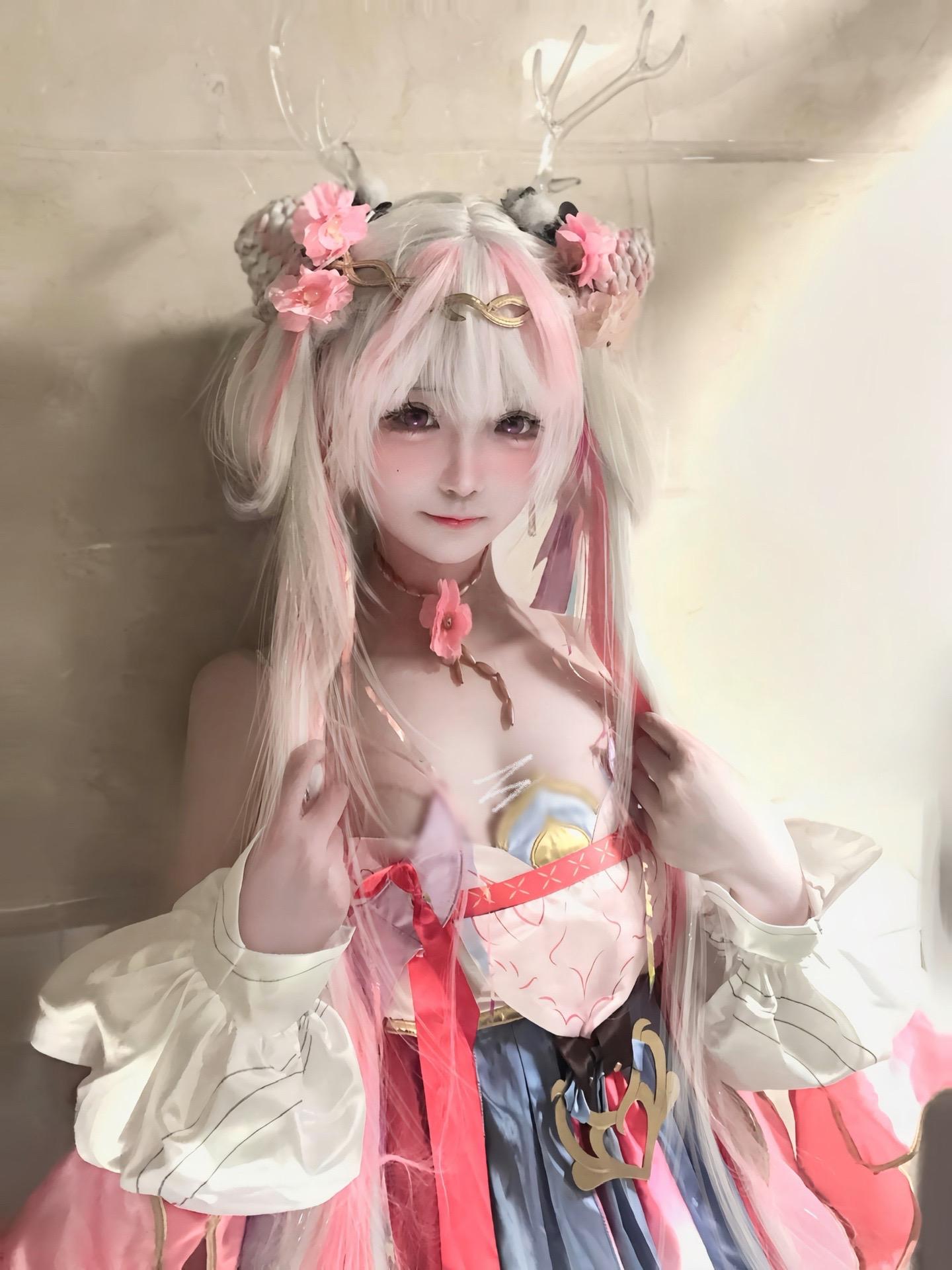 你不开心欺负我好了 反正我那么喜欢你><