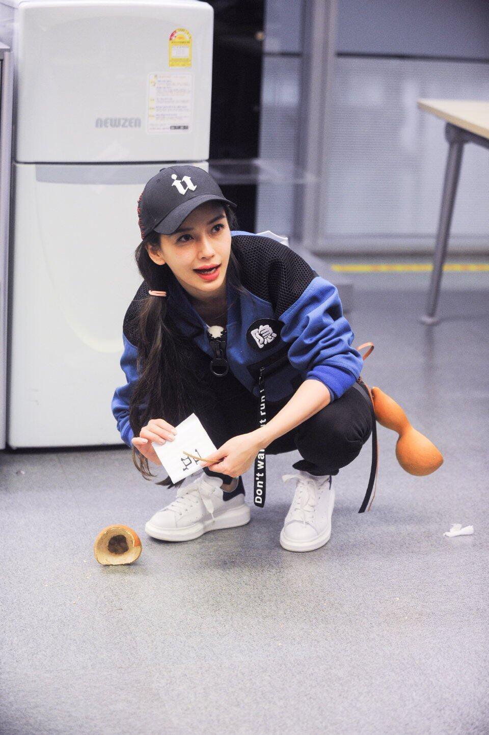 angelababy ｜杨颖 臭屁小猫咪！🐱 