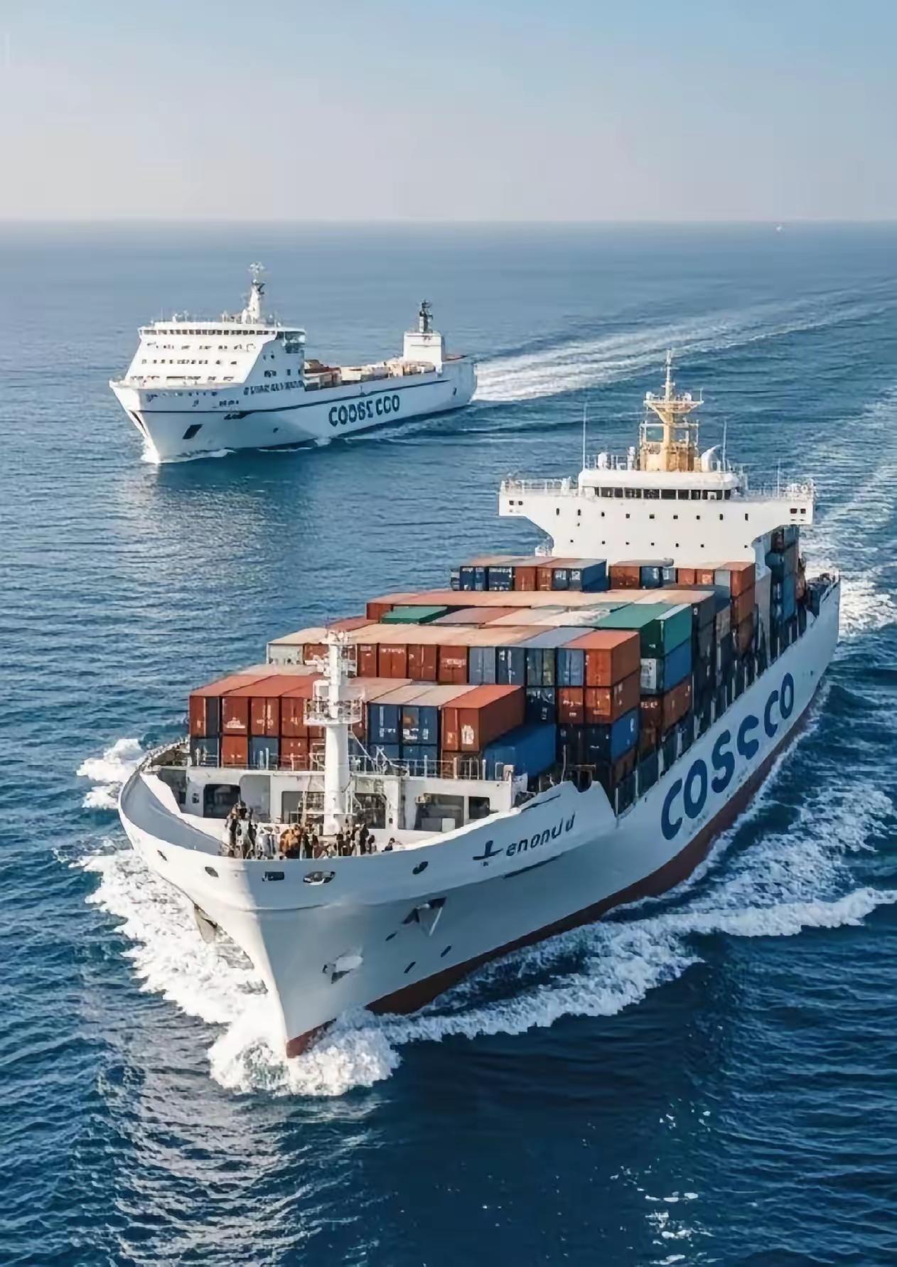 熊猫海军的规模已经突破400艘舰艇了，其中70%都是过去15年里下水的新装备！反