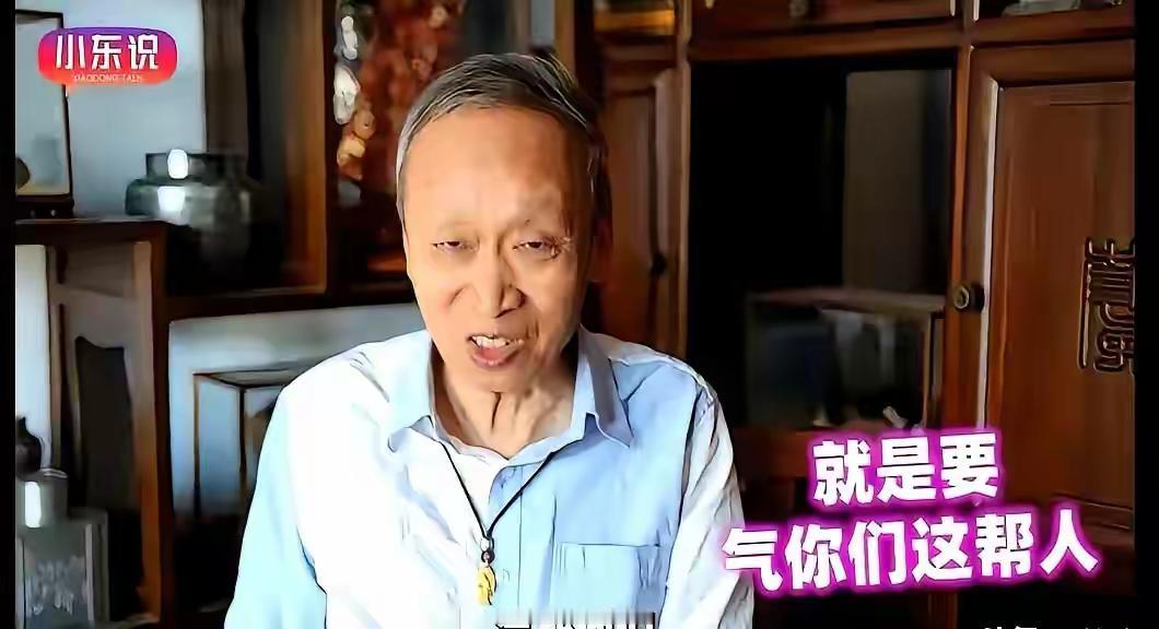 【太阳是如何陨落？】
有人说王小东批胡适，为何盯着自己的前任校长不放？正是批胡适