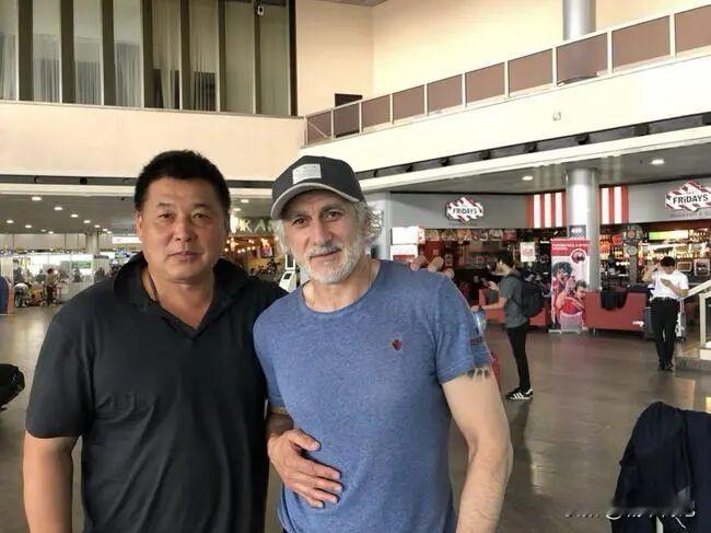 前卫寰岛外援茨维巴，大家还记得么？
他曾经效力过苏联队、独联体队、俄罗斯队、乌克