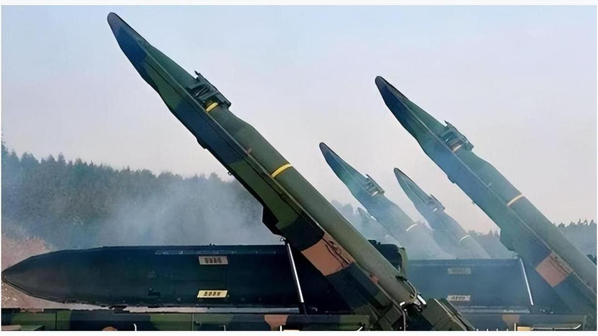 史诗级底气！10万+火箭弹储备，中国这手“稳棋”太提气！
 
全网都在讨论的“单