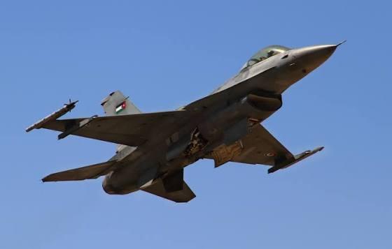 突发：伊朗伊斯兰革命卫队空天军向约旦穆瓦法克·萨尔提空军基地发射弹道导弹，导致约