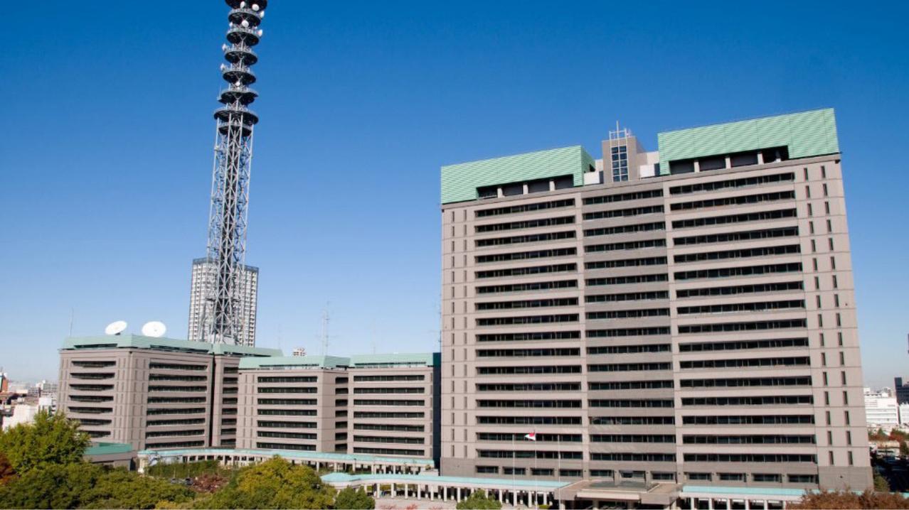 【日本作家认为“仅靠日元名义上调防卫预算，并不能换来国家安全保障”。】今日看了日