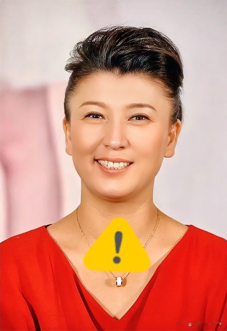 看完了闫学晶的道歉，

心里真觉得挺讽刺。

早干嘛去了？非得等到佐香园和统厨这