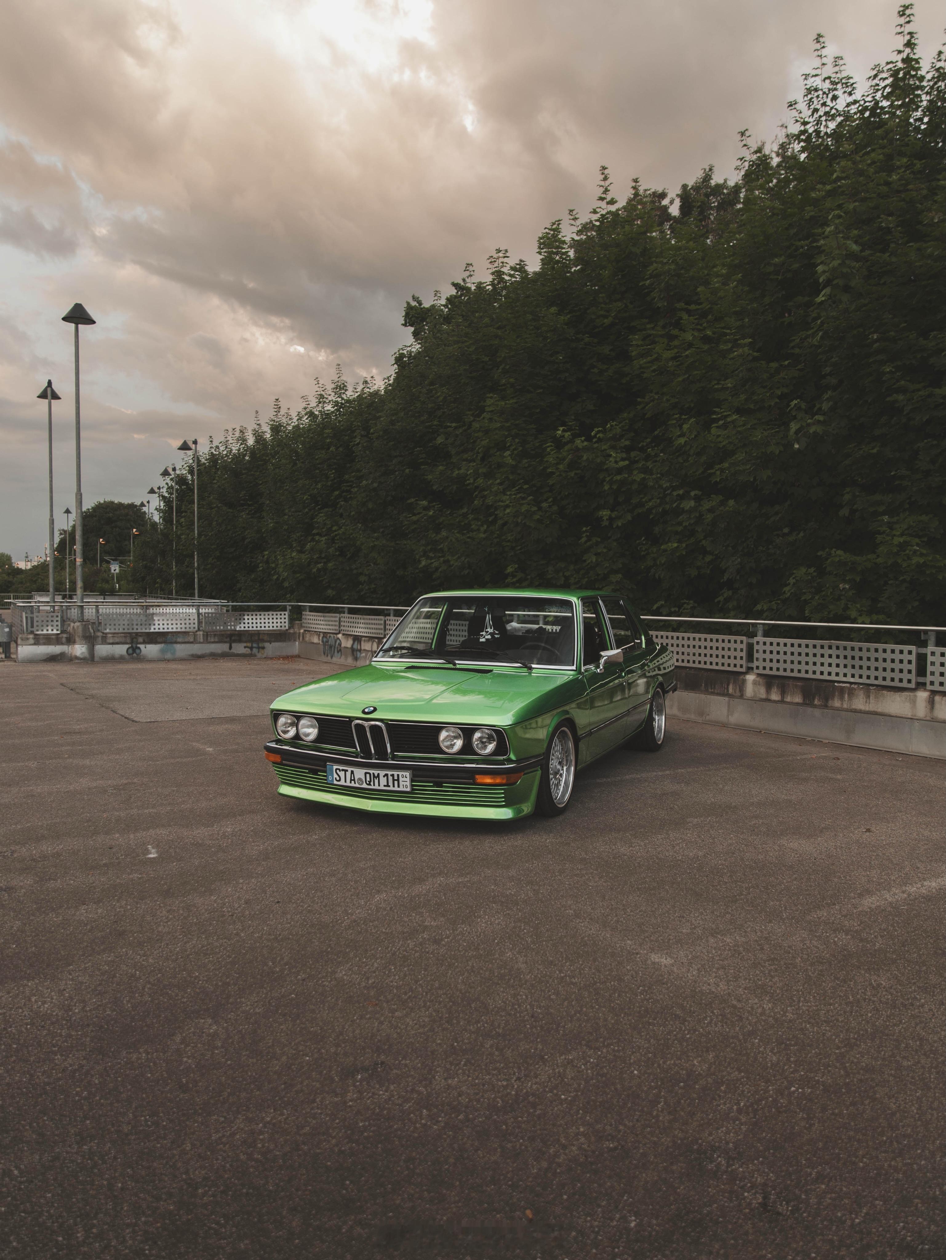 BMWClassic e12