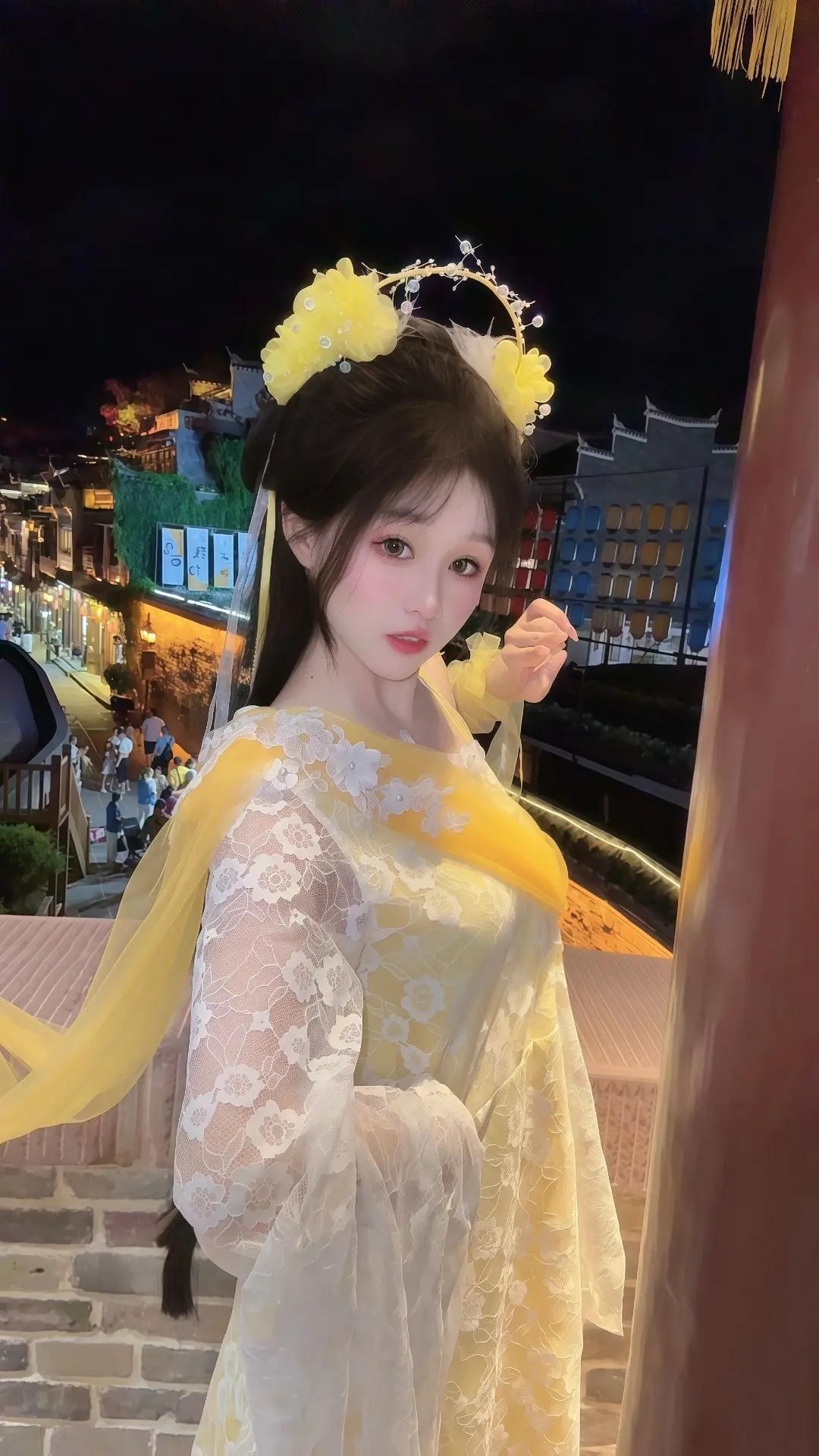 比拳头先来的是她的香气