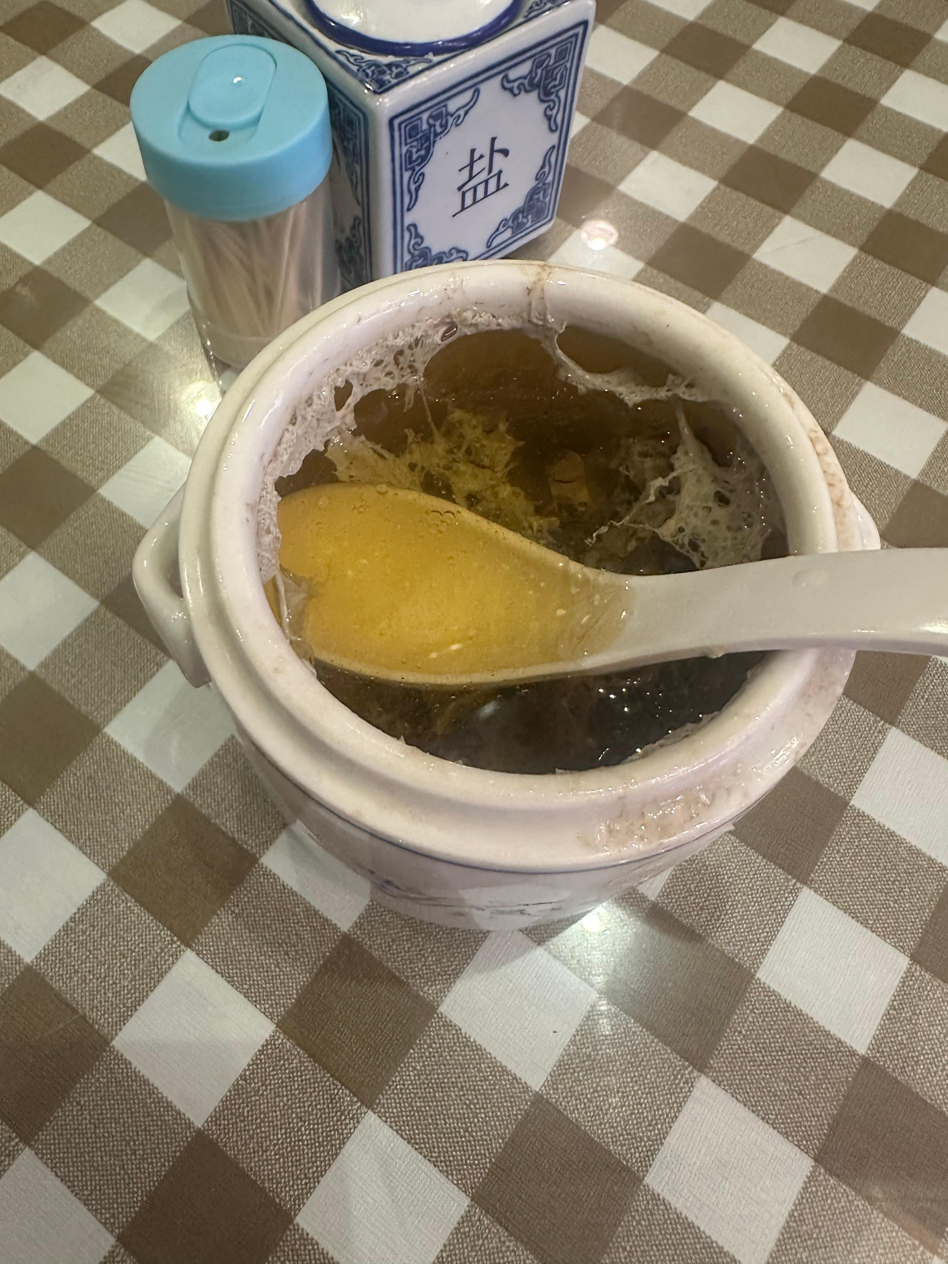 一曲琵琶相思语，为君翻作琵琶行。 