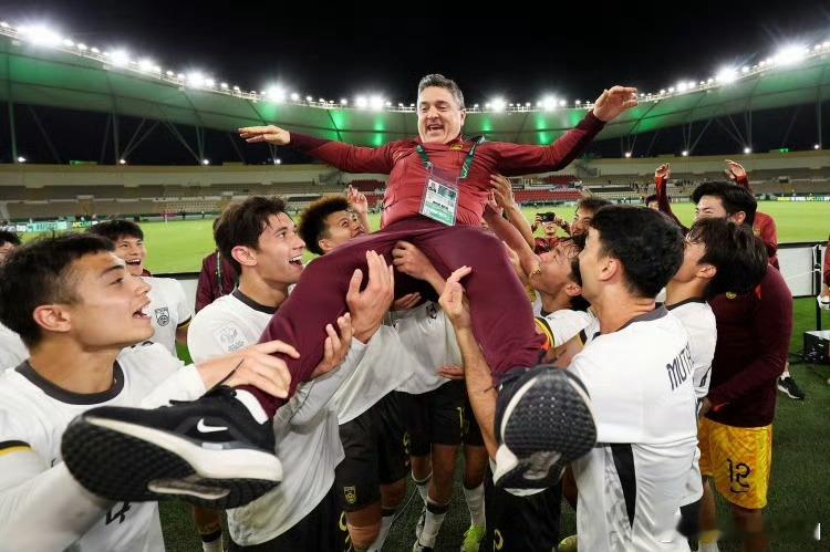 澎湃：安东尼奥将成为国奥主帅 两年后将挑战40年魔咒！据澎湃新闻记者报道，200