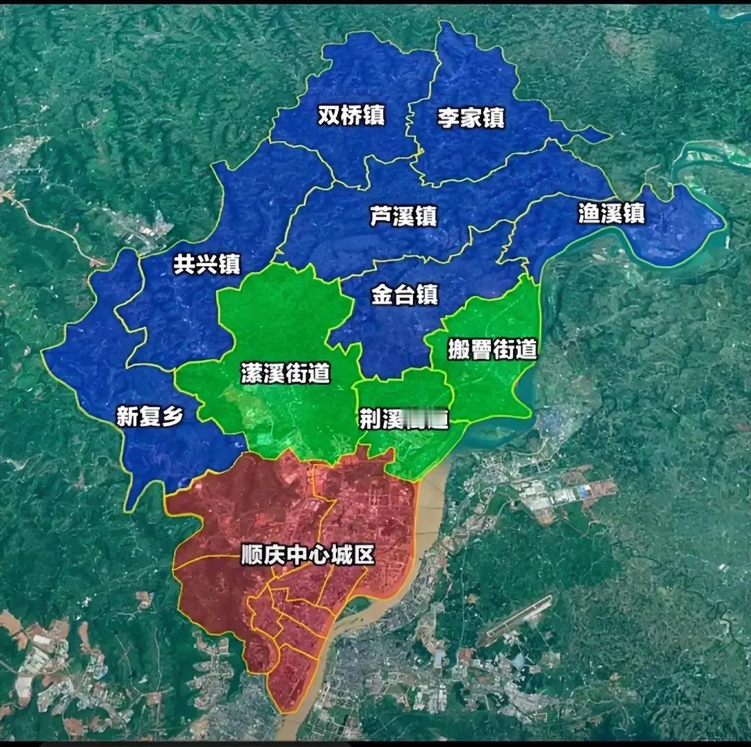 四川省南充市顺庆区是南充市政治、经济、文化中心，川东北金融、商贸、物流中心，共辖