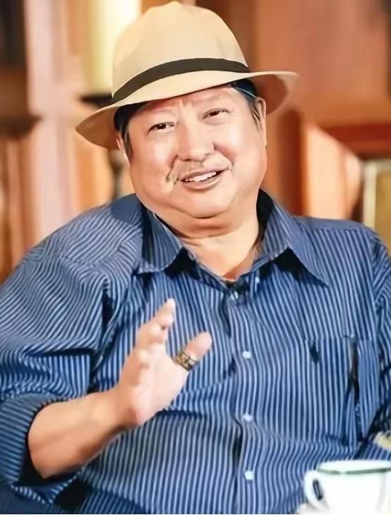 大哥大”洪金宝说：我最佩服的人，就是我师父于占元，当年他从北京来香港，人生地不熟