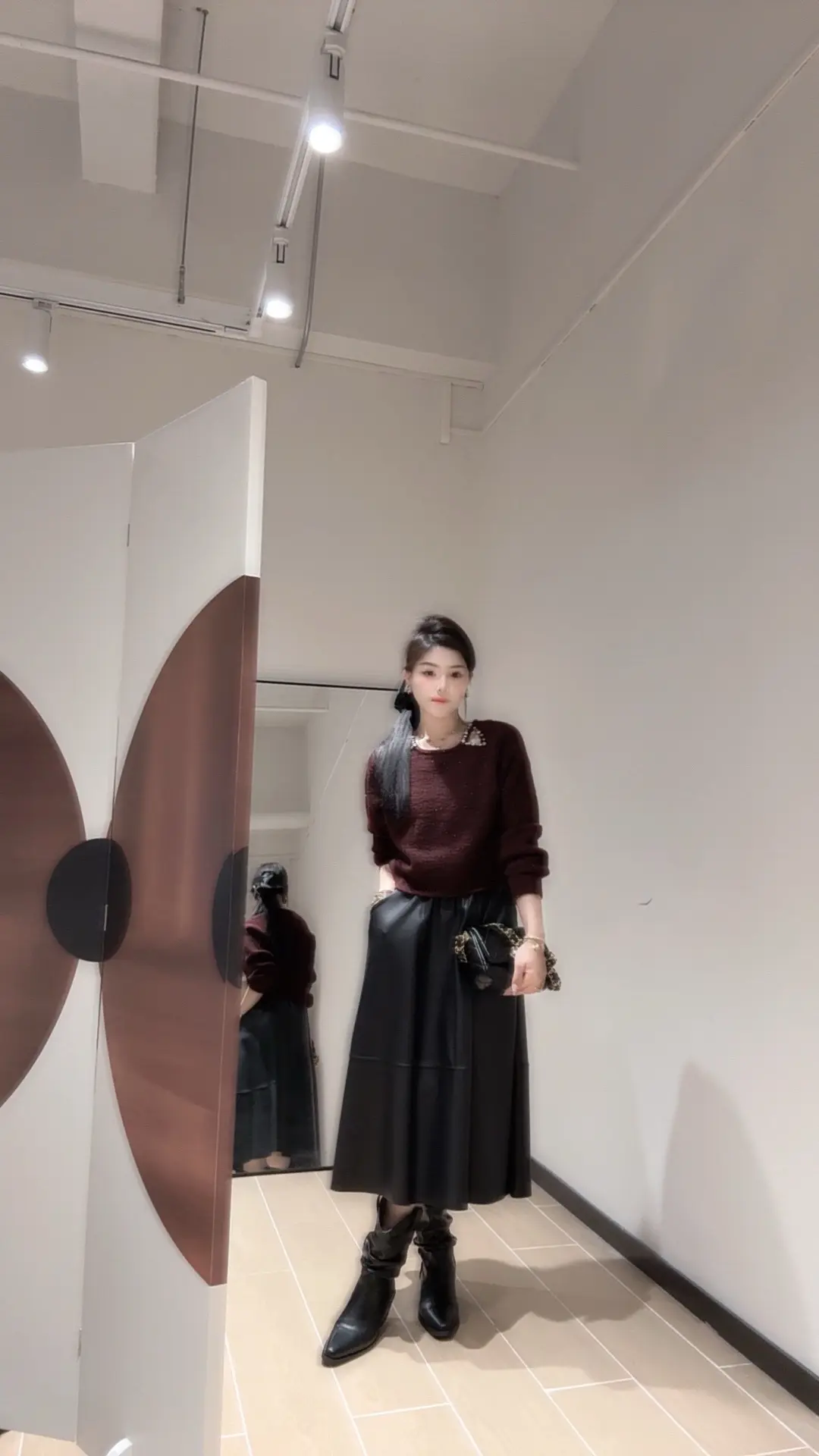 跟姐吧，除了名分什么都可以给你