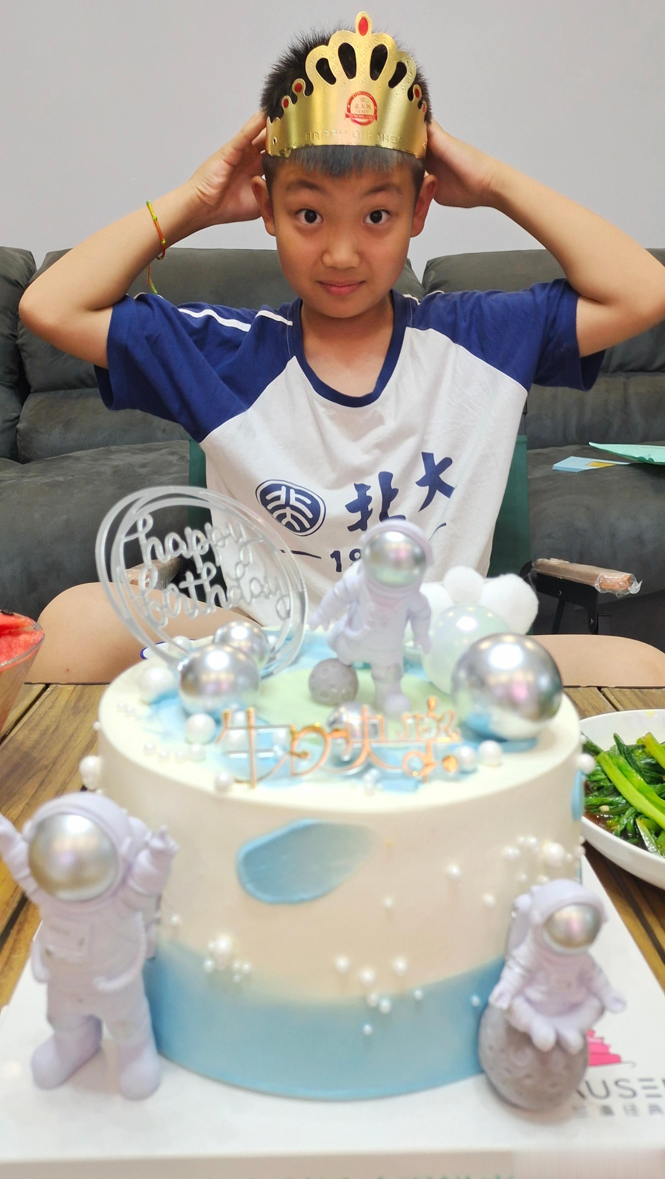#为什么不愿意过生日了#谁会不喜欢被爱呢？平时没人爱也就算了，过生日也没有那就回