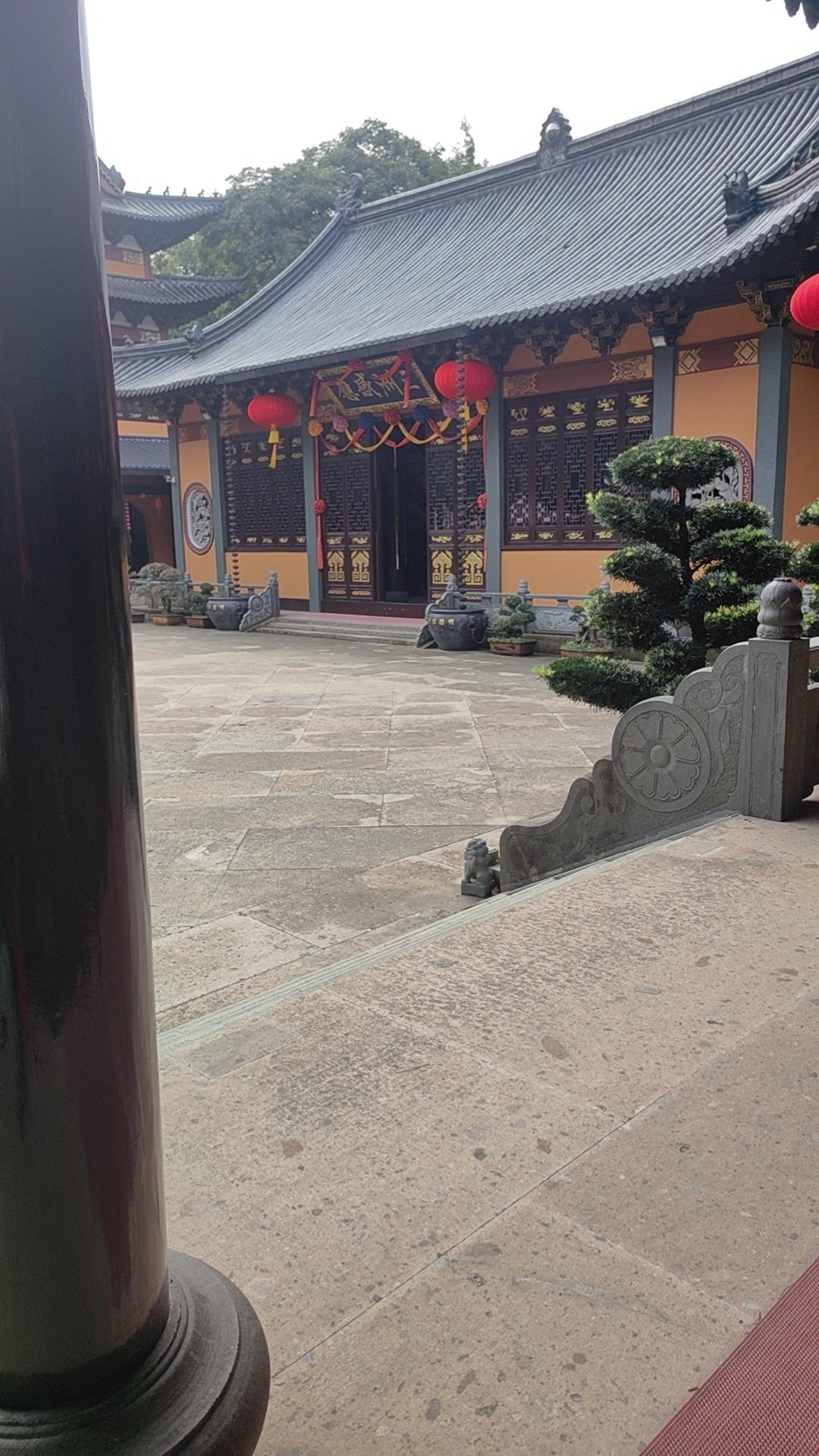 下周一股票市场会如何。。。
我感觉，我现在清仓了。
没法做的是市场，至少没看到低