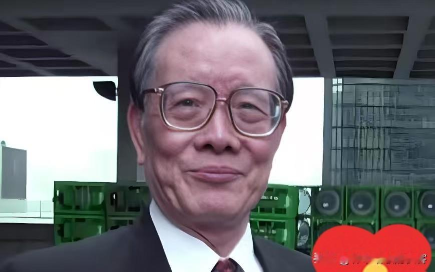 面相是骗不了人的，
网友之前看向华炎，看的真准啊，
说的全都对上。之前有网友说，