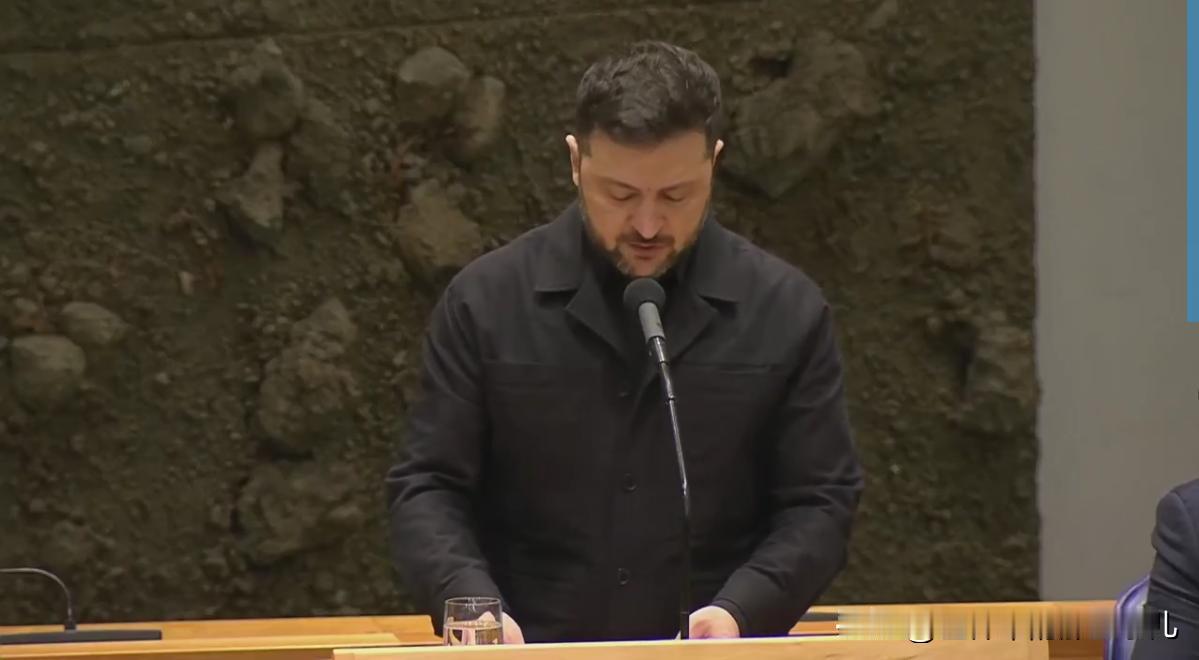 泽连斯基表示，普京现在试图将乌克兰的每一寸土地作为谈判筹码！
12月16晚间看点