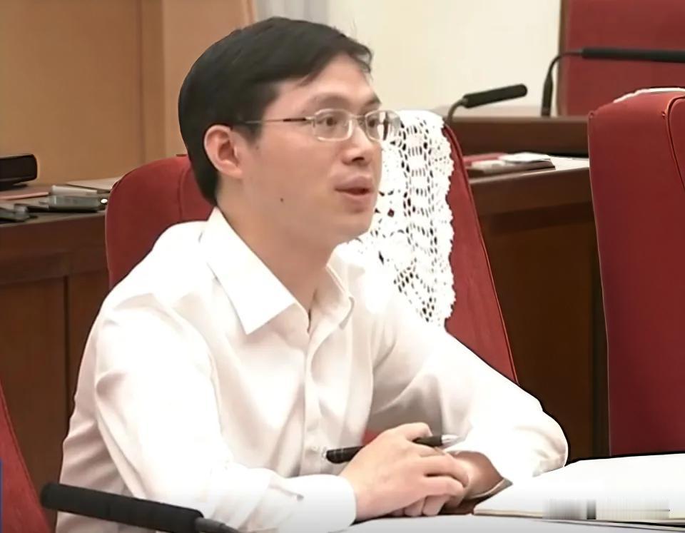 经济学家罗志恒直言：中国经济急需一套“耐心政策”破局
 
普通人看待经济走势，思