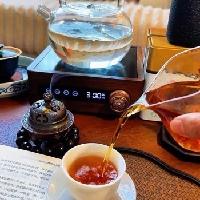 我的今日状态：😁轻松愉快
我这里的天气：☁️阴天
阴天就在小院好好待着，喝茶看