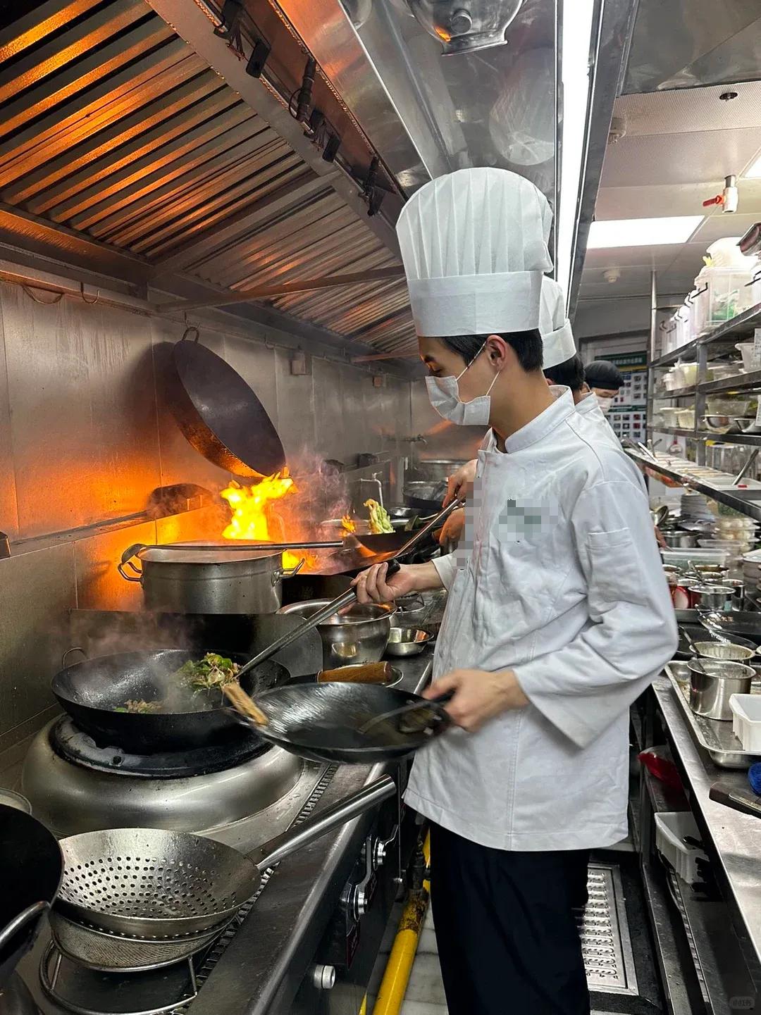 让AI在后厨当监工？在食品安全这块，京东外卖这波操作真让人安心！

点外卖这事，