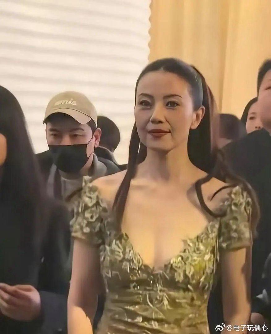 看到高圆圆突然就释怀了 