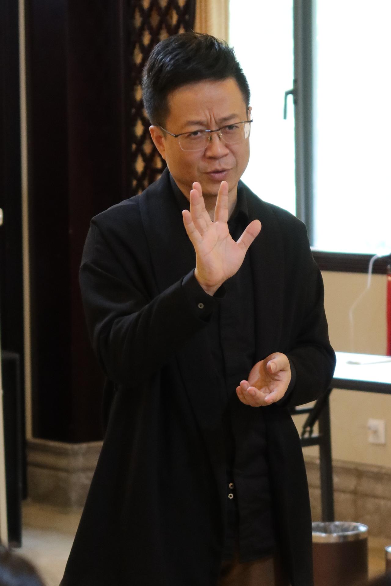 🍃心灵的绿洲：在忙碌的生活中，别忘了给自己留一片心灵的绿洲。那里有宁静、有平和