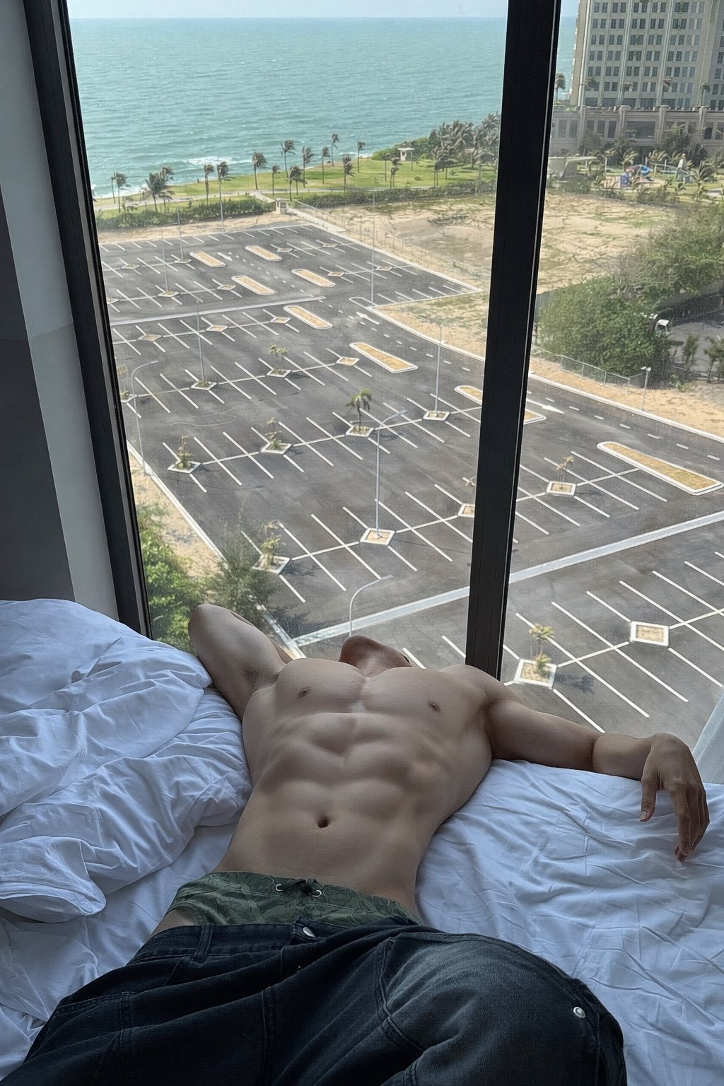 ： 