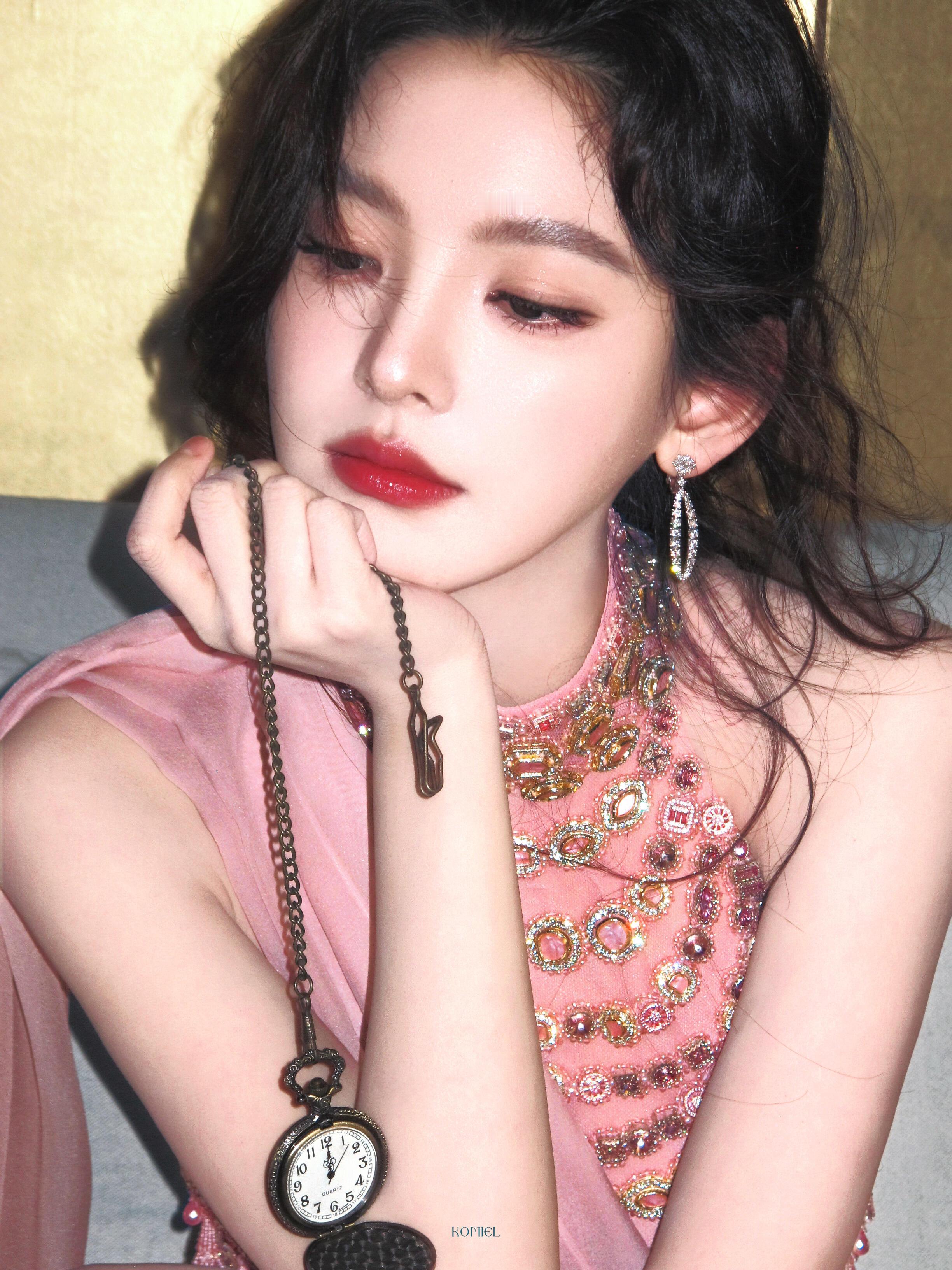章若楠溢出屏幕的侠女味儿章若楠在《雨霖铃》里侠女感拉满！眼神带飒打戏利落，清冷气