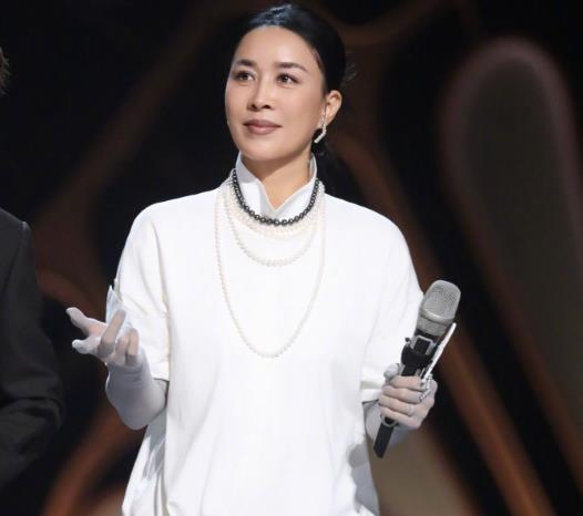 这才是何炅那英沉得住气的原因！

歌手2026月度决赛过后，几家欢喜几家愁！但是