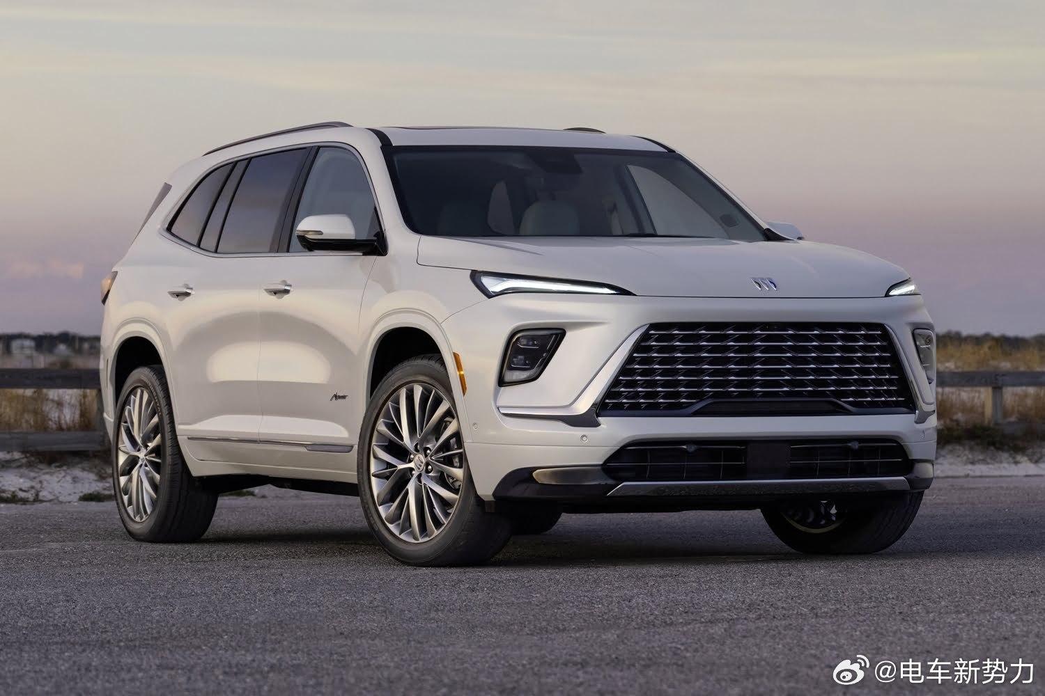 新能源大牛说 别克Buick Enclave在美国卖40万RMB起，中国太便宜了