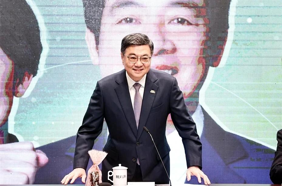 卓荣泰不副署法案，韩国瑜再轰：行政权可以大吃宪政自助餐吗？
台“行政院长”卓荣泰