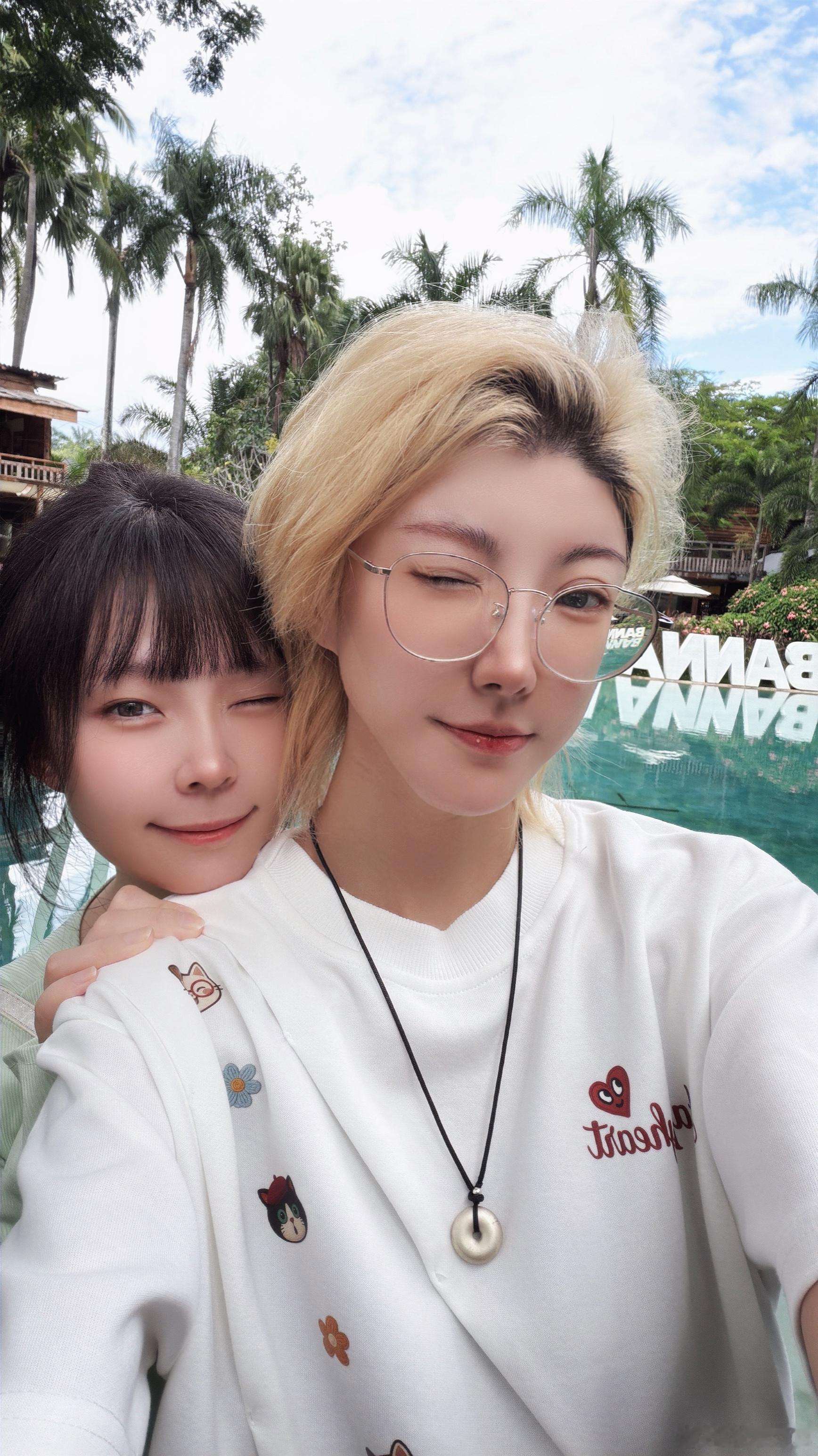 冬夏saki安柒Annie 明天更新小段子或者小本宫哦❤️我发现一放假更新小宇宙