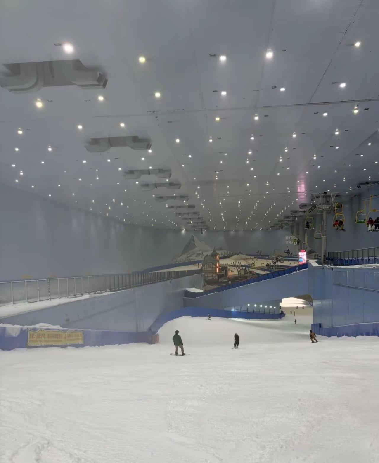 广州热雪奇迹 广州热雪奇迹周末去哪儿 假期游玩 滑雪