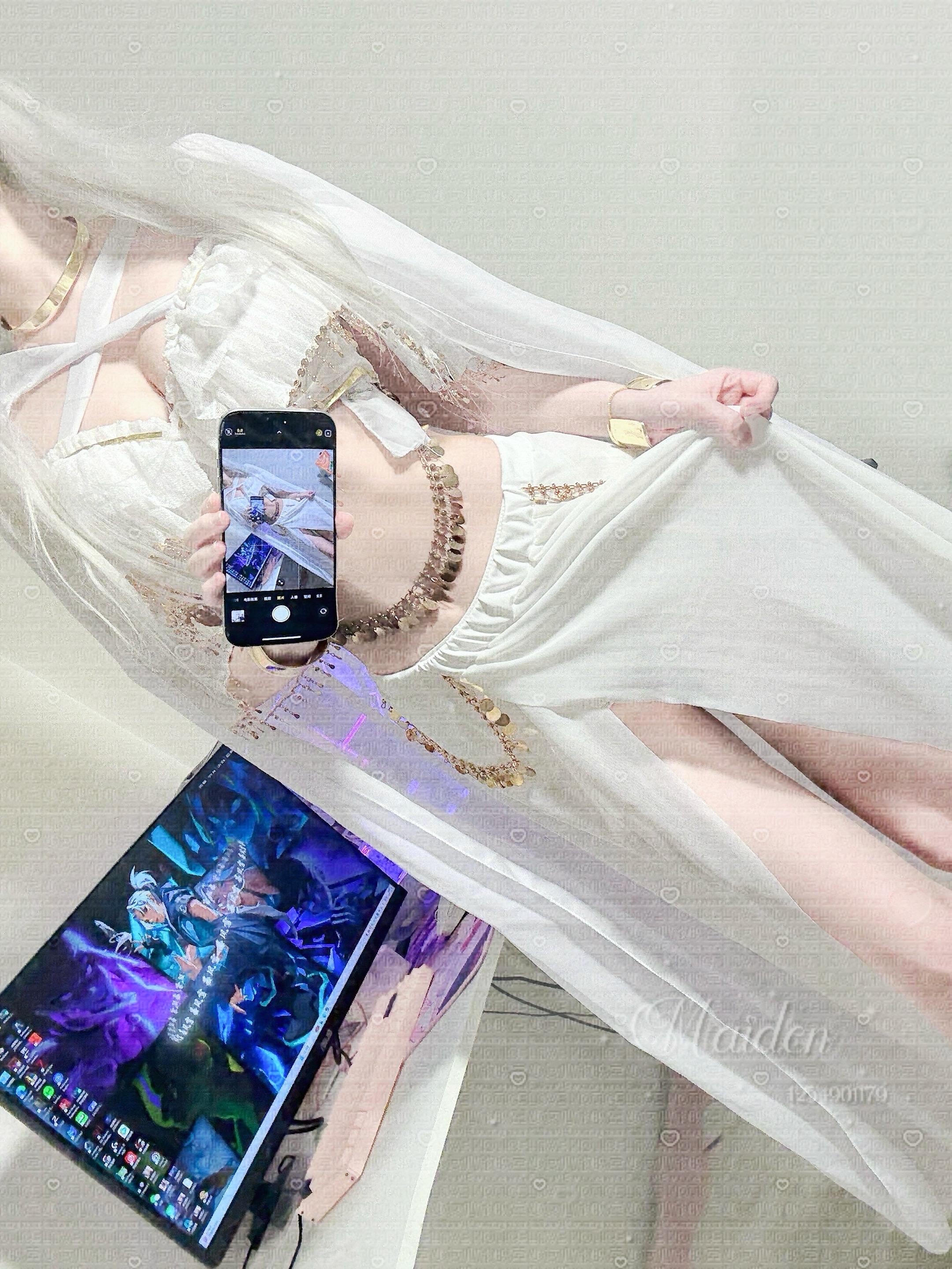 愚蠢的公主。