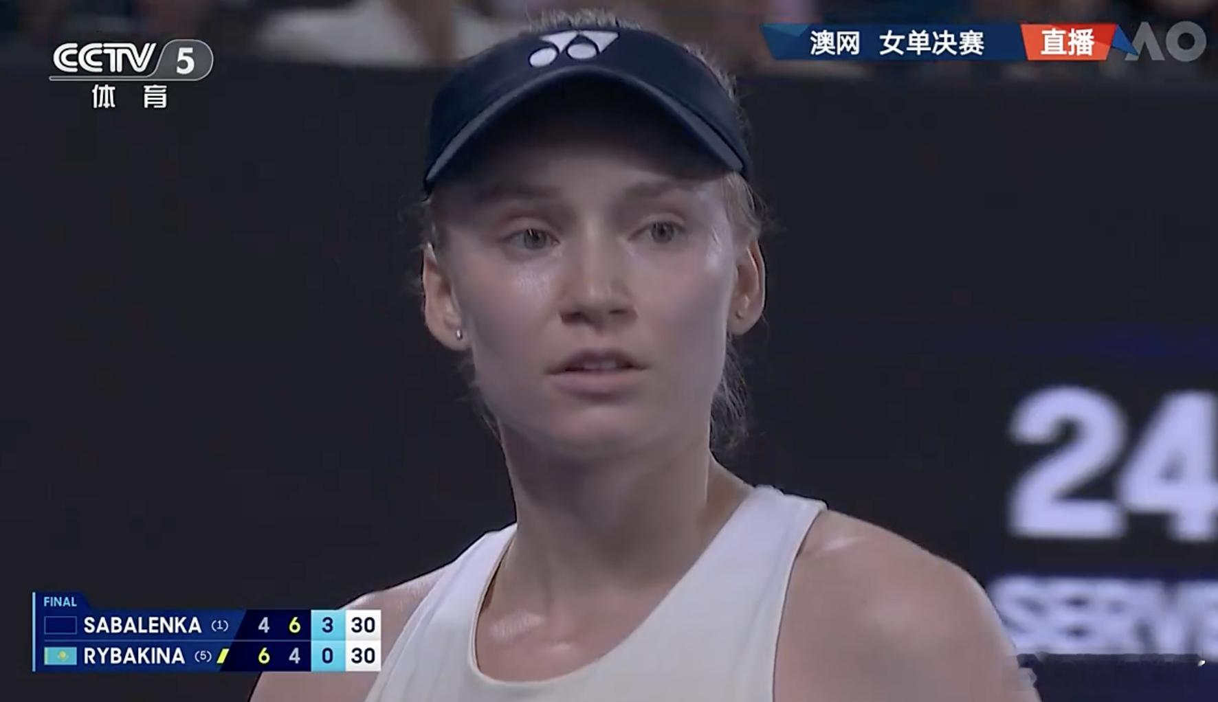 萨巴伦卡太残暴了，金娜被吊得到处跑，明显被动，看她在发球上能不能取得突破了 萨巴