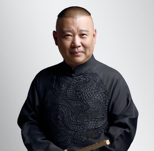 全国大型商演全停了，小剧场还照常开着，老郭本人没露面。
这动静一出，好多人跟着看