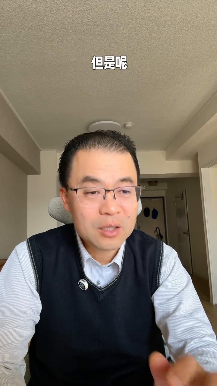 《二十四史背后的历史真相》。
很多历史都是假的，甚至是被系统性的造了假。比如很多