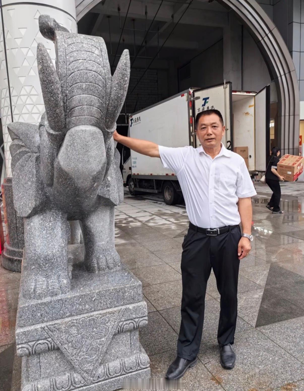 身价上亿的老板，被一个商场逼上绝路？西安赛格，这已经是第二次了。大清早刷到这条新