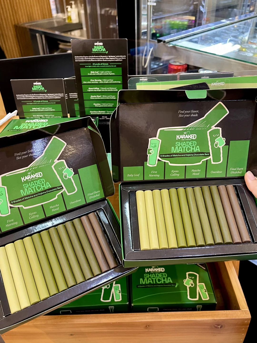 谁在泰国啊🇹🇭？！？帮我带10盒这个抹茶棒！！！